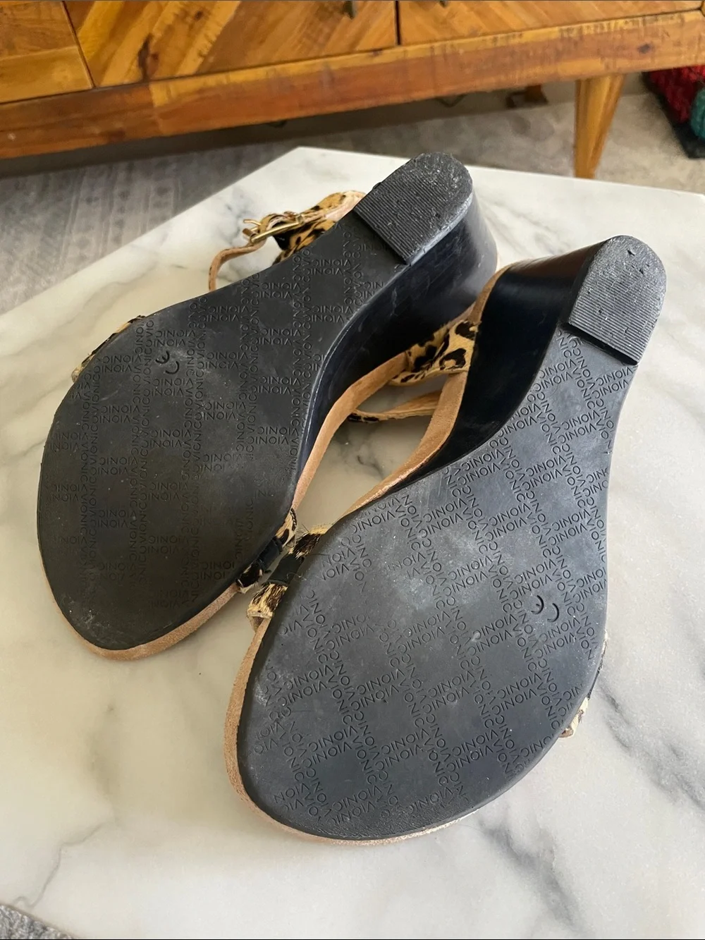 VIONIC laurie wedge sandals